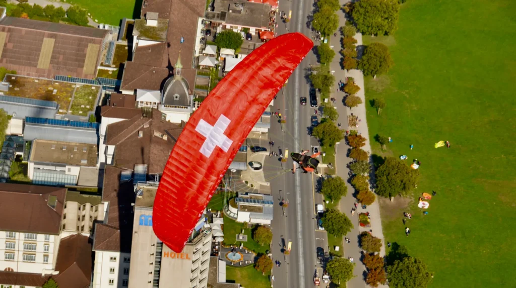 Anreise Interlaken Paragliding mit Zug und Auto für Paragliding Treffpunkt im Zentrum